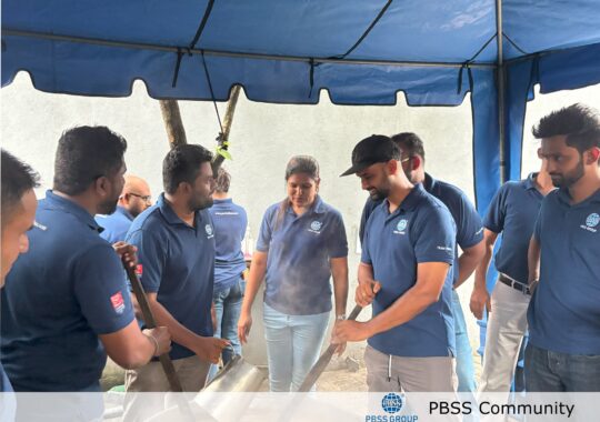 Seeni Sambol Bun and Milk Coffee Dansala